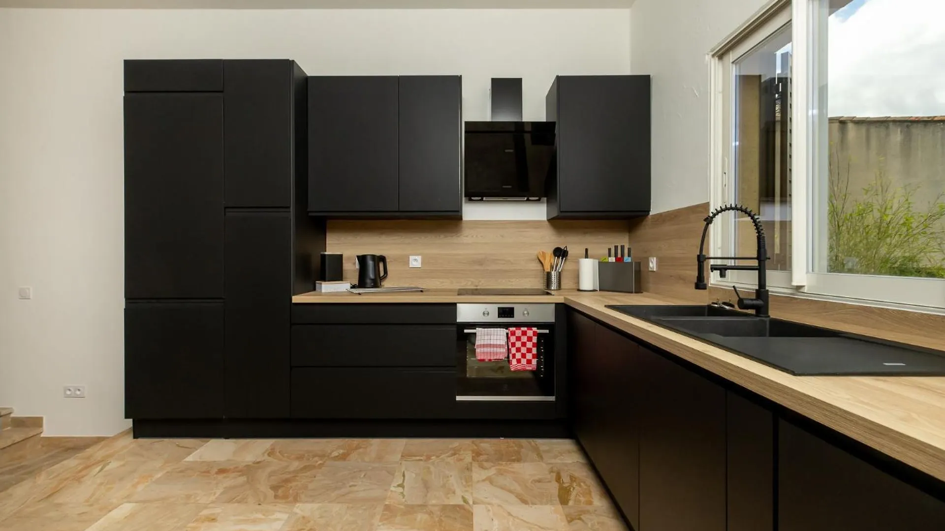 Smartstay Mas Les Cedres - Proche Isle-Sur-La-Sorgue Lagnes 0*,